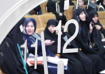 بی احترامی به زنان گلستانی از سوی معاون امور بانوان رئیس جمهور به جای هم اندیشی !/ 3 ساعت معطل کردن و 10 دقیقه وقت گذاشتن !